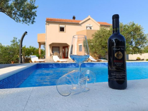 Vacation house TOKET - 6+2 person, Drage